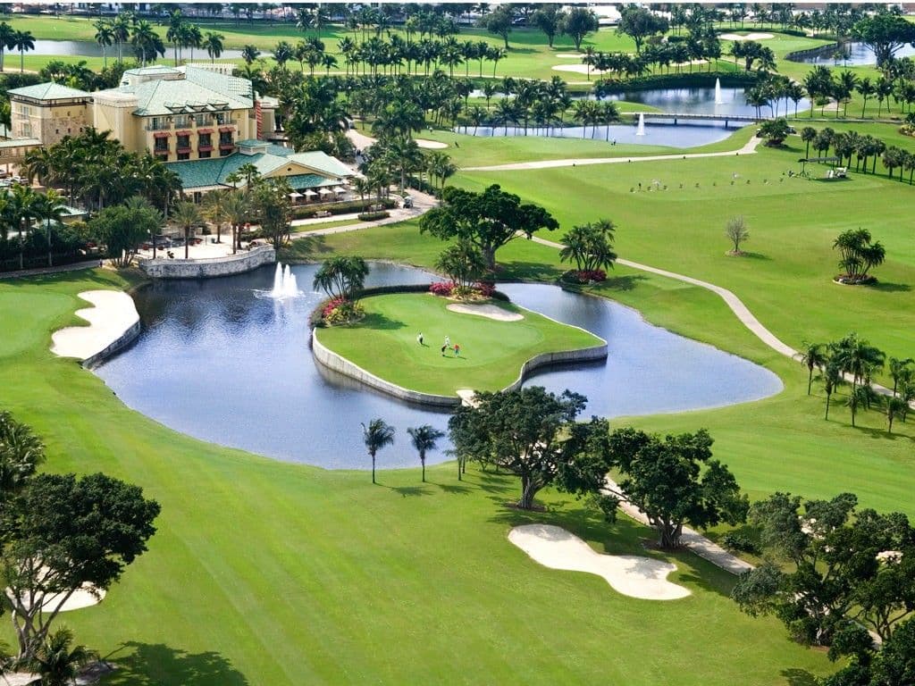 Luxury Golf & Country Clubs