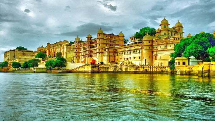 Lake Pichola Heritage Ghats